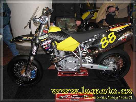 Motocykl Praha 06