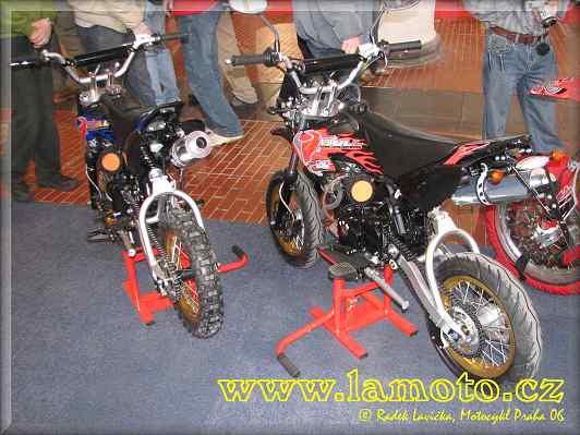 Motocykl Praha 06