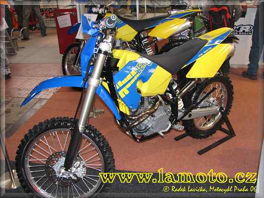Motocykl Praha 06