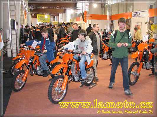 Motocykl Praha 06