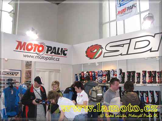Motocykl Praha 06